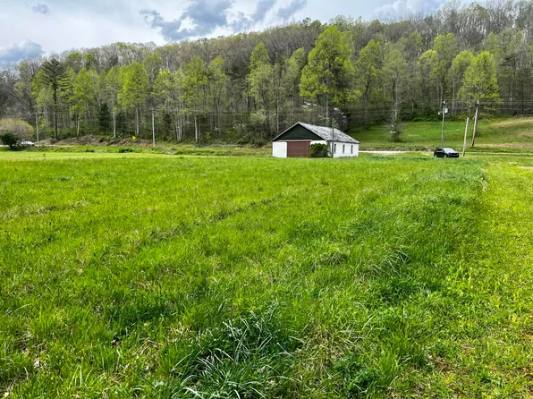 25 Route 7, Sandy Hook, KY 41171