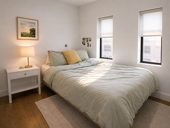 3rd image of 102 Norfolk St #1
