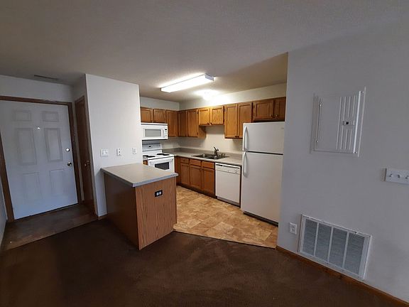 4th image of 906 Washington Ave SE #306