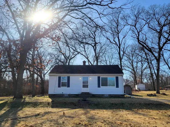 52551 Emmons Rd, South Bend, IN 46637