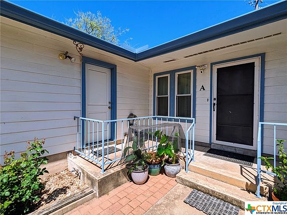 4th image of 918 Fieldwood Dr #A