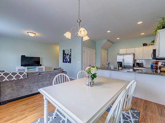 5th image of 4253 N Cresthaven Ln