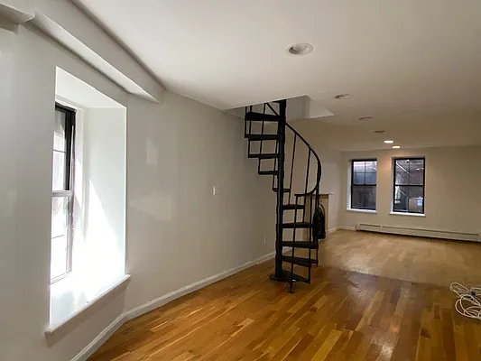 Rented by REAL New York | media 28