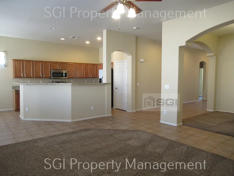 8860 W Frier Dr — Photo 4