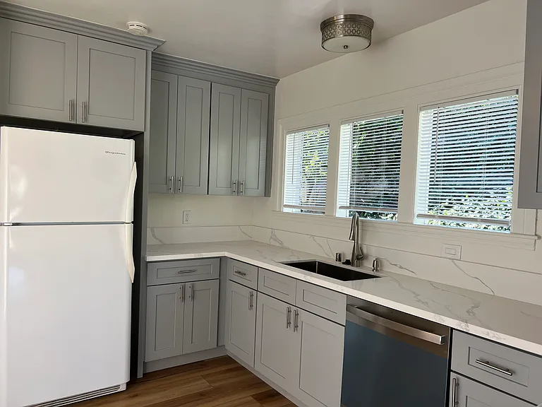 1615 Lyndon St — Photo 16