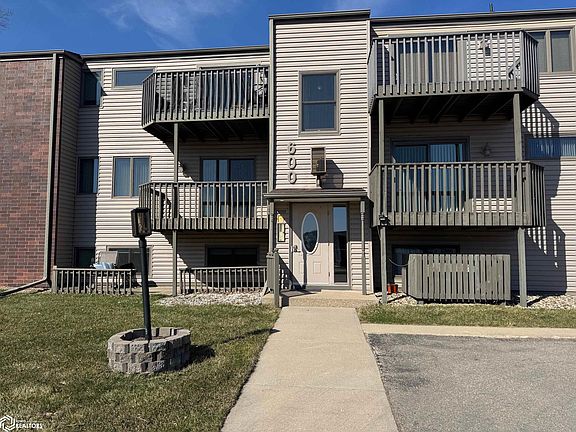 2nd image of 600 Briarstone Dr