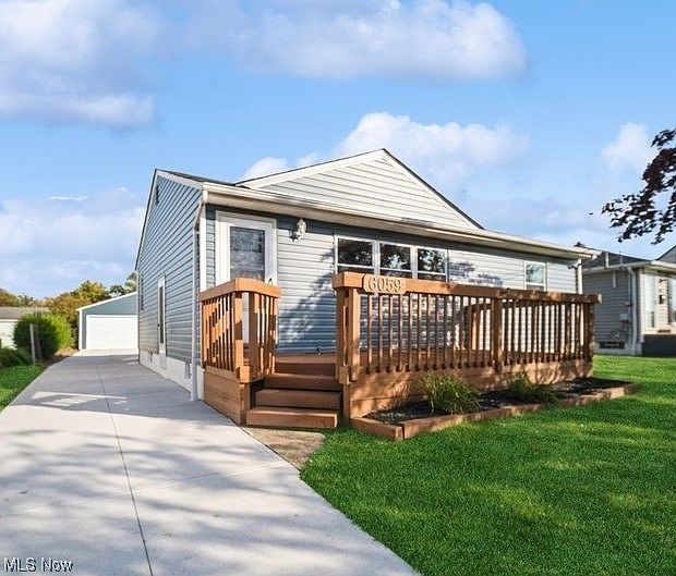 1st image of 6059 Mercer Dr