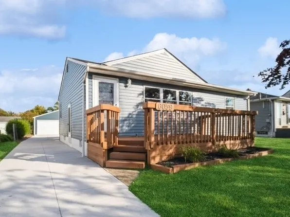 6059 Mercer Dr, Brookpark, OH 44142