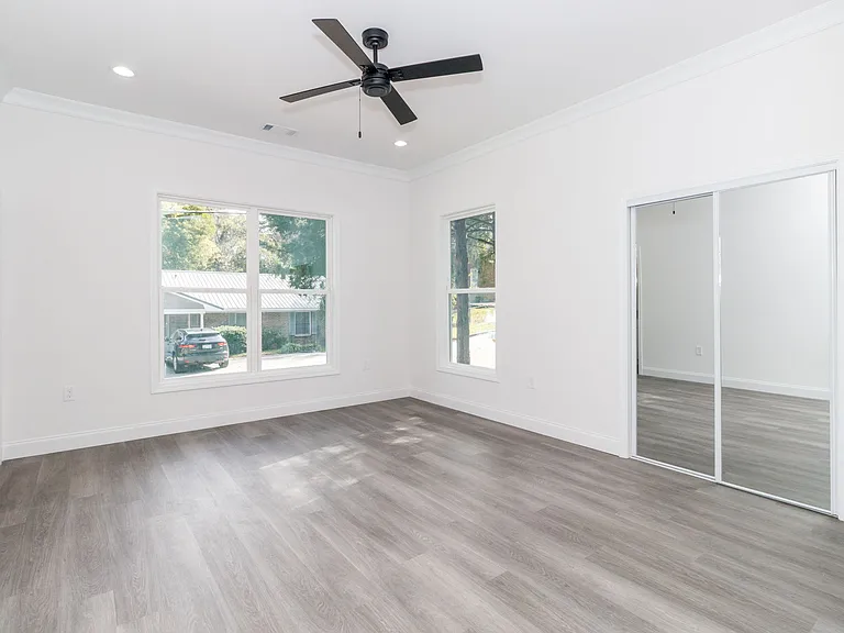 307 E Arch St — Photo 16