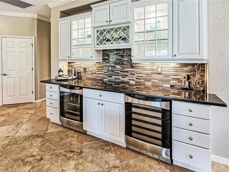 9107 Napoli Ct #201 — Photo 13