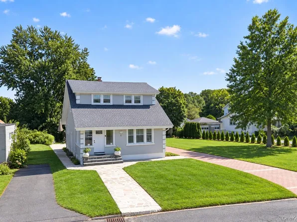 8 N Highview Avenue, Nanuet, NY 10954