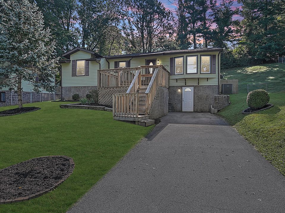 1st image of 701 Meadow View Dr