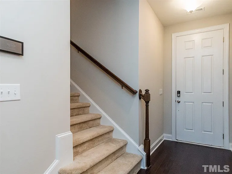 817 Rymark Ct — Photo 8