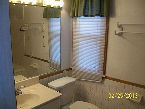 5th image of 4625 Christopher Ave