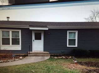 1716 Pleasant Ave, McHenry, IL 60050