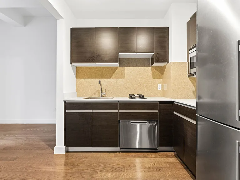 116 John St #1914 — Photo 3