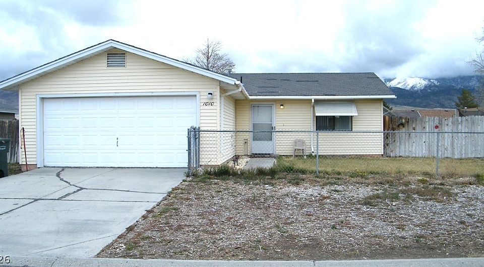 1st image of 1010 75th St E