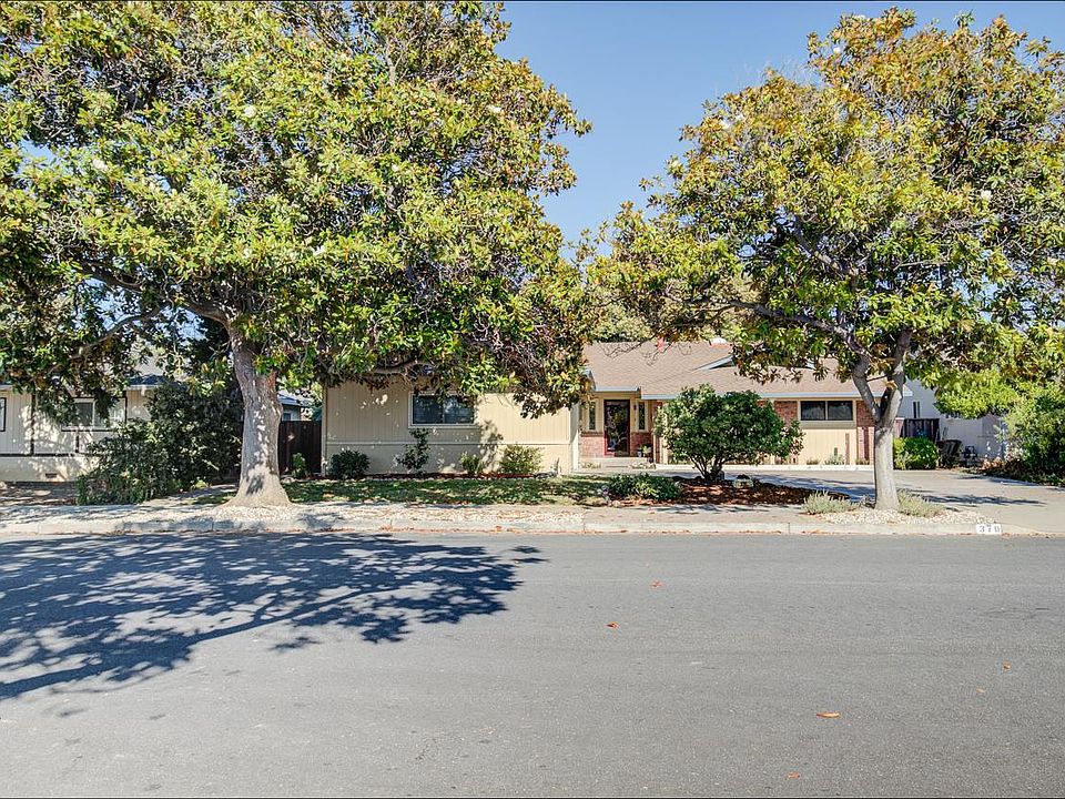 1st image of 370 Clarence Ave