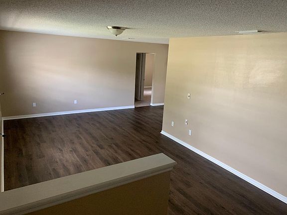3rd image of 2068 Apricot Dr