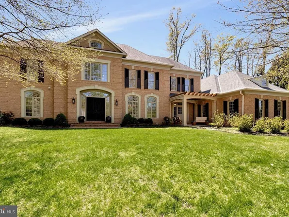 1029 Founders Ridge Ln, Mc Lean, VA 22102