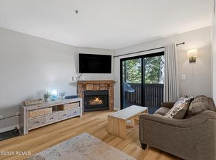 6821 N 2200 W APT 11J, Park City, UT 84098