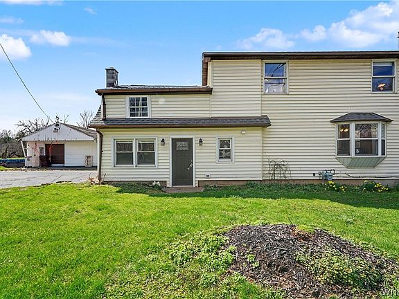 3rd image of 5258 Chestnut Ridge Rd