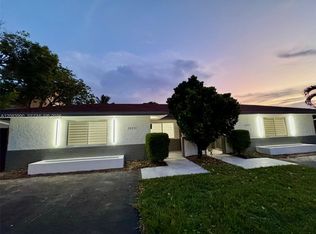 3665-3667 NW 17th Way, Oakland Park, FL 33309