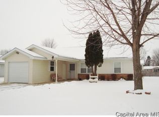 1396 S Chambers St, Galesburg, IL 61401