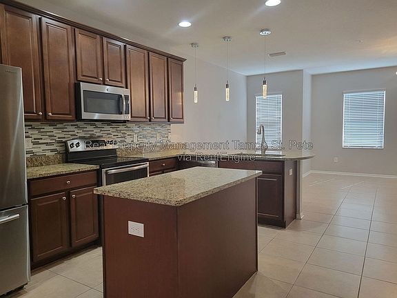 3rd image of 5525 White Marlin Ct