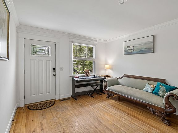 5th image of 7010 Bonnavent Dr