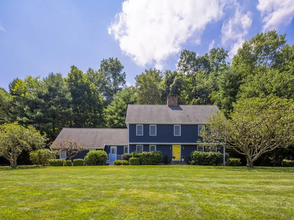 10 Windwood Road, Brookfield, CT 06804