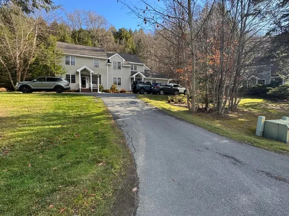 9102 Mountainside Dr, Hancock, MA 01237