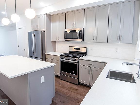 3rd image of 1824 E Moyamensing Ave