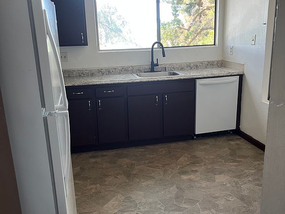 4th image of 355 Parkview Ter APT G6