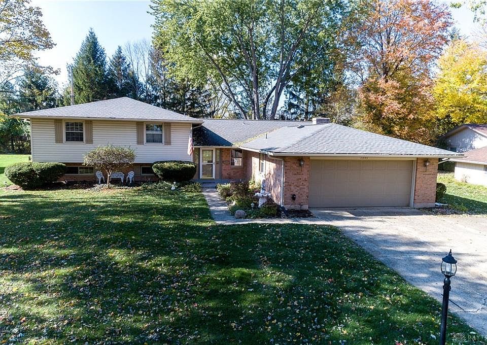 1st image of 7945 Brainard Woods Dr
