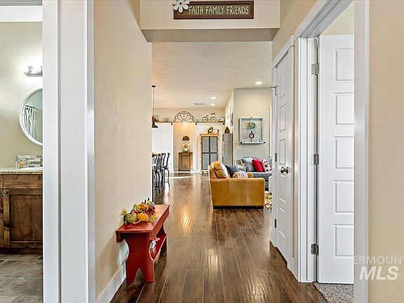 3rd image of 538 W Cagney St