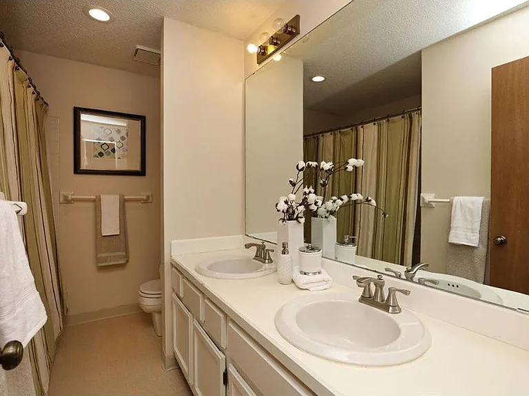 3578 Blue Jay Way #203 — Photo 5