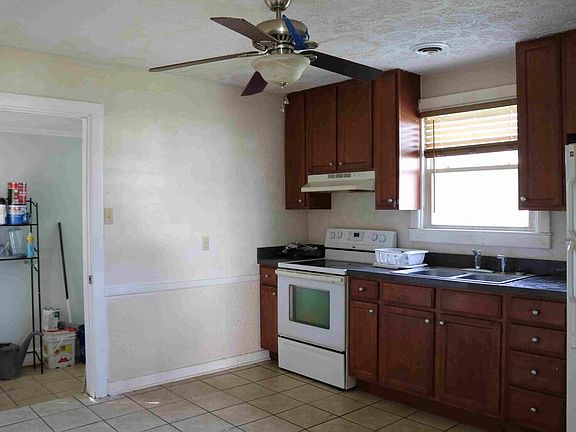 5th image of 1006 Askin St