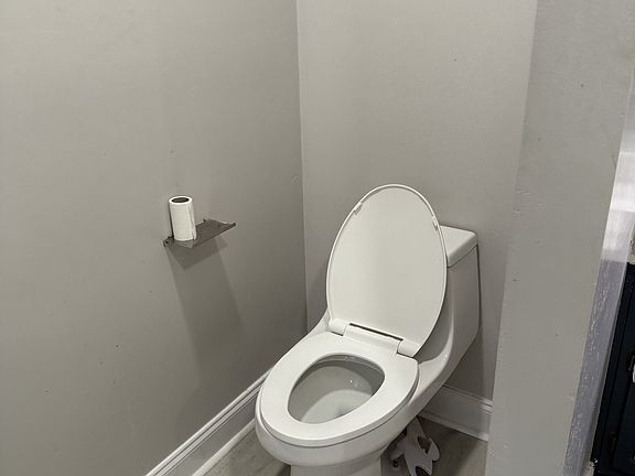 3rd image of 4276 Windgate Ct