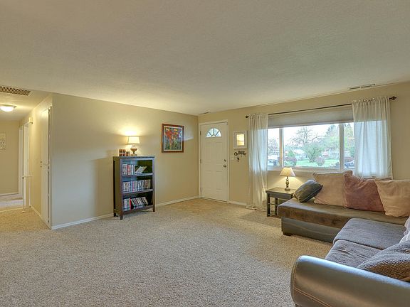 3rd image of 6414 NE 41st St