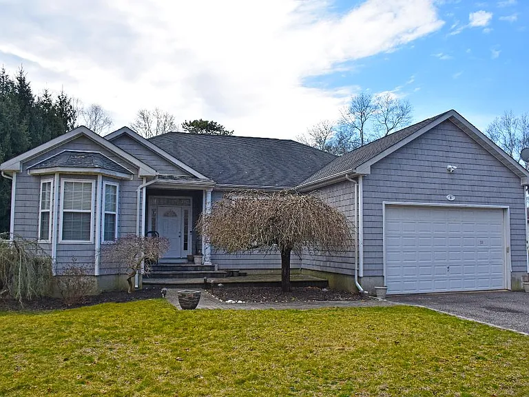 5 Old Country Rd — Photo 1