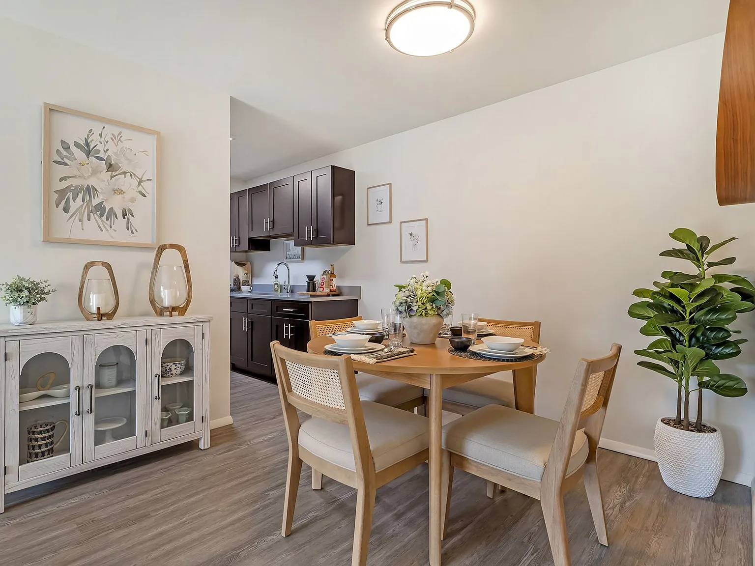 Quail Ridge Apartments — Photo 3