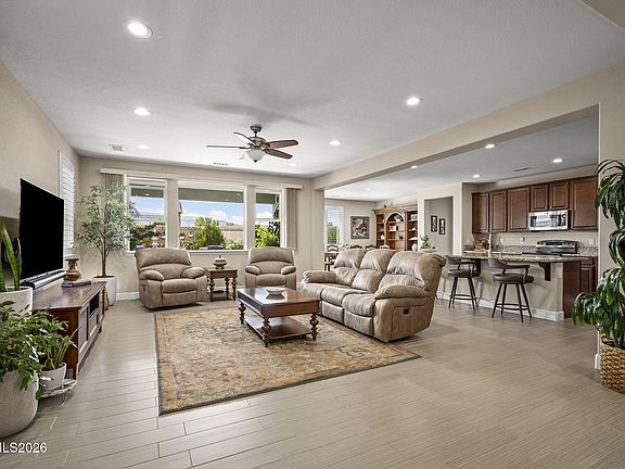 3rd image of 10275 Mott Dr