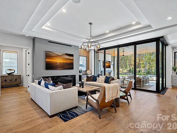 4th image of 21119 Vandrake Cir