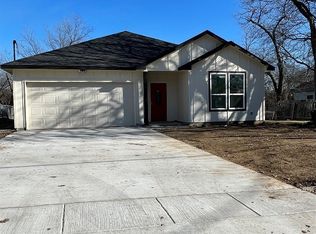 324 Ritchey St, Gainesville, TX 76240