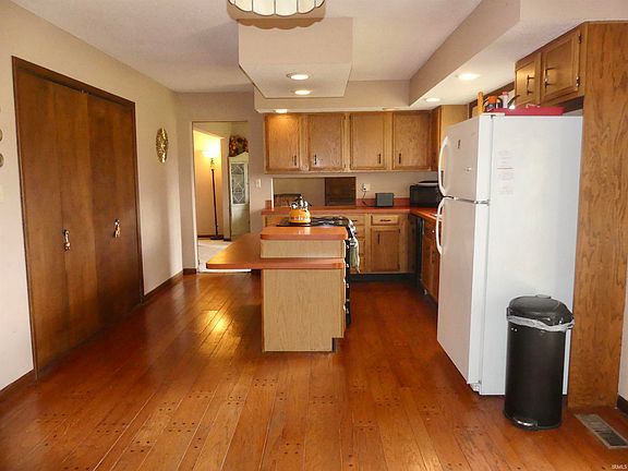 5th image of 2804 W Sun Valley Pkwy