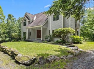31 S Pinnacle Ridge Rd, Waterbury, VT 05676