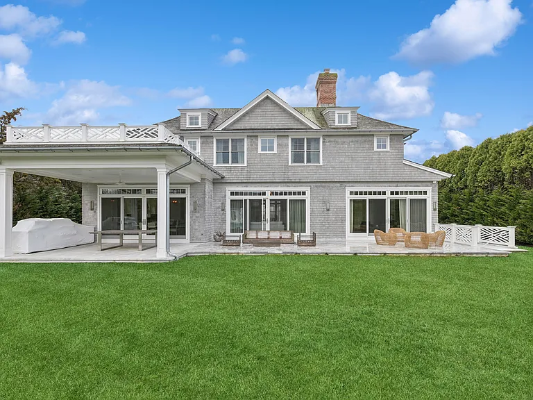 210 Bluff Rd — Photo 3