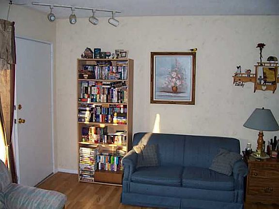 3rd image of 4119 Thrush Dr