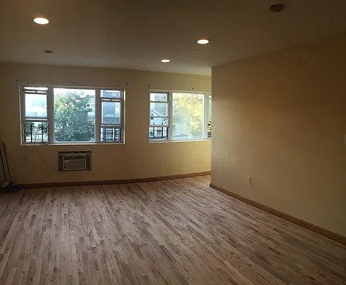 Rented by Bedford Brownstone Realty | media 17